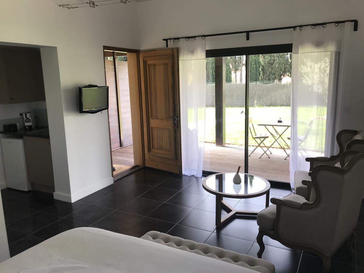 Mas Des Limites Bed and Breakfast Rognonas Buitenkant foto