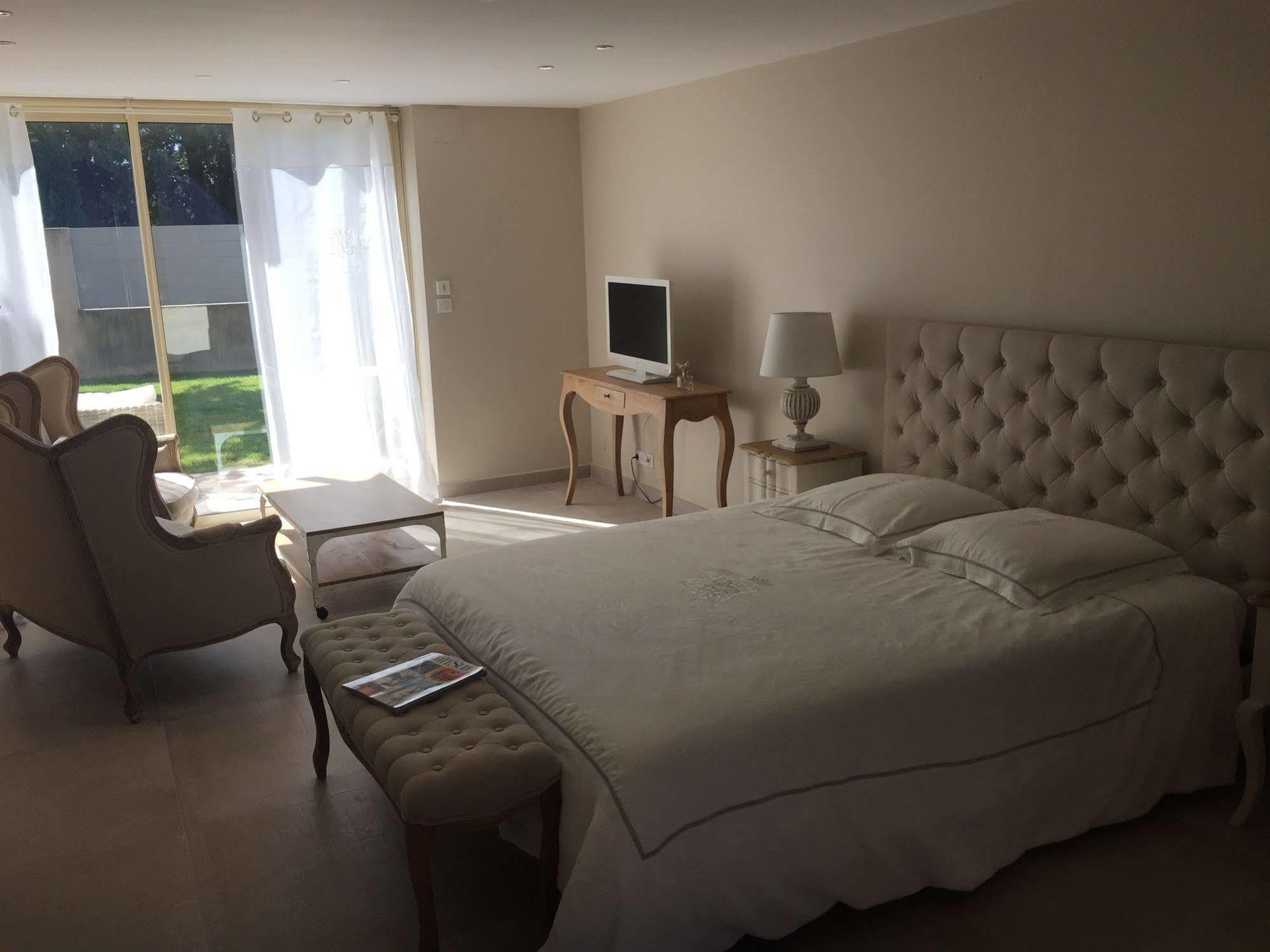Mas Des Limites Bed and Breakfast Rognonas Buitenkant foto