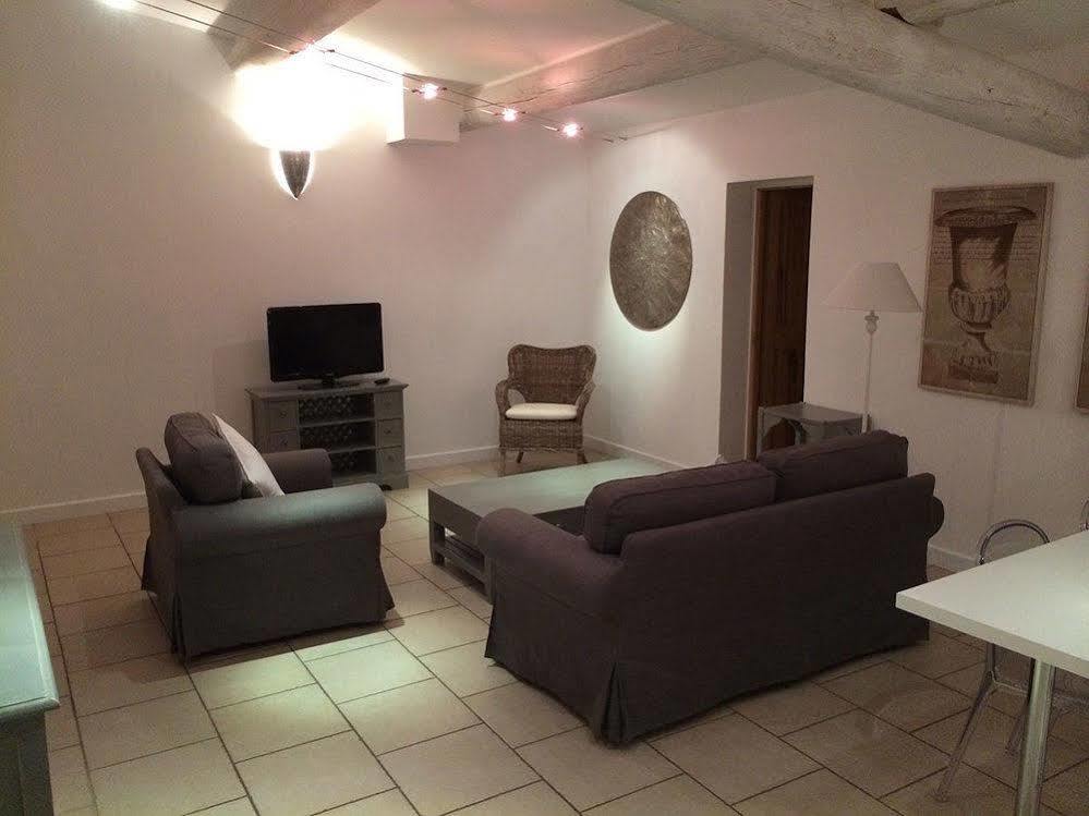 Mas Des Limites Bed and Breakfast Rognonas Buitenkant foto