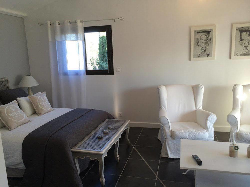 Mas Des Limites Bed and Breakfast Rognonas Buitenkant foto