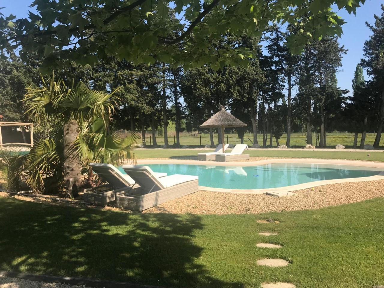 Mas Des Limites Bed and Breakfast Rognonas Buitenkant foto